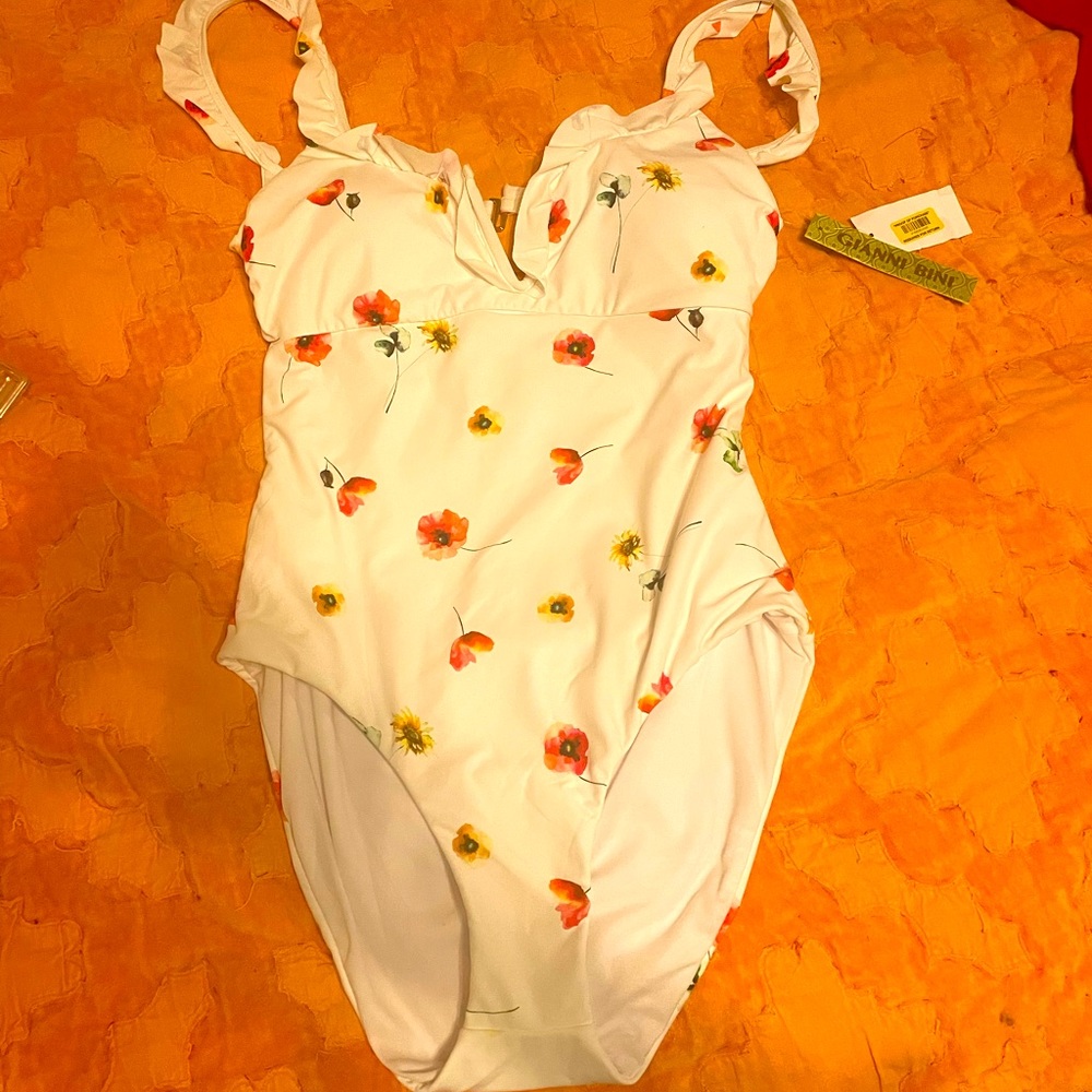 Gianni Bini  NWT SWIMSUIT Size large